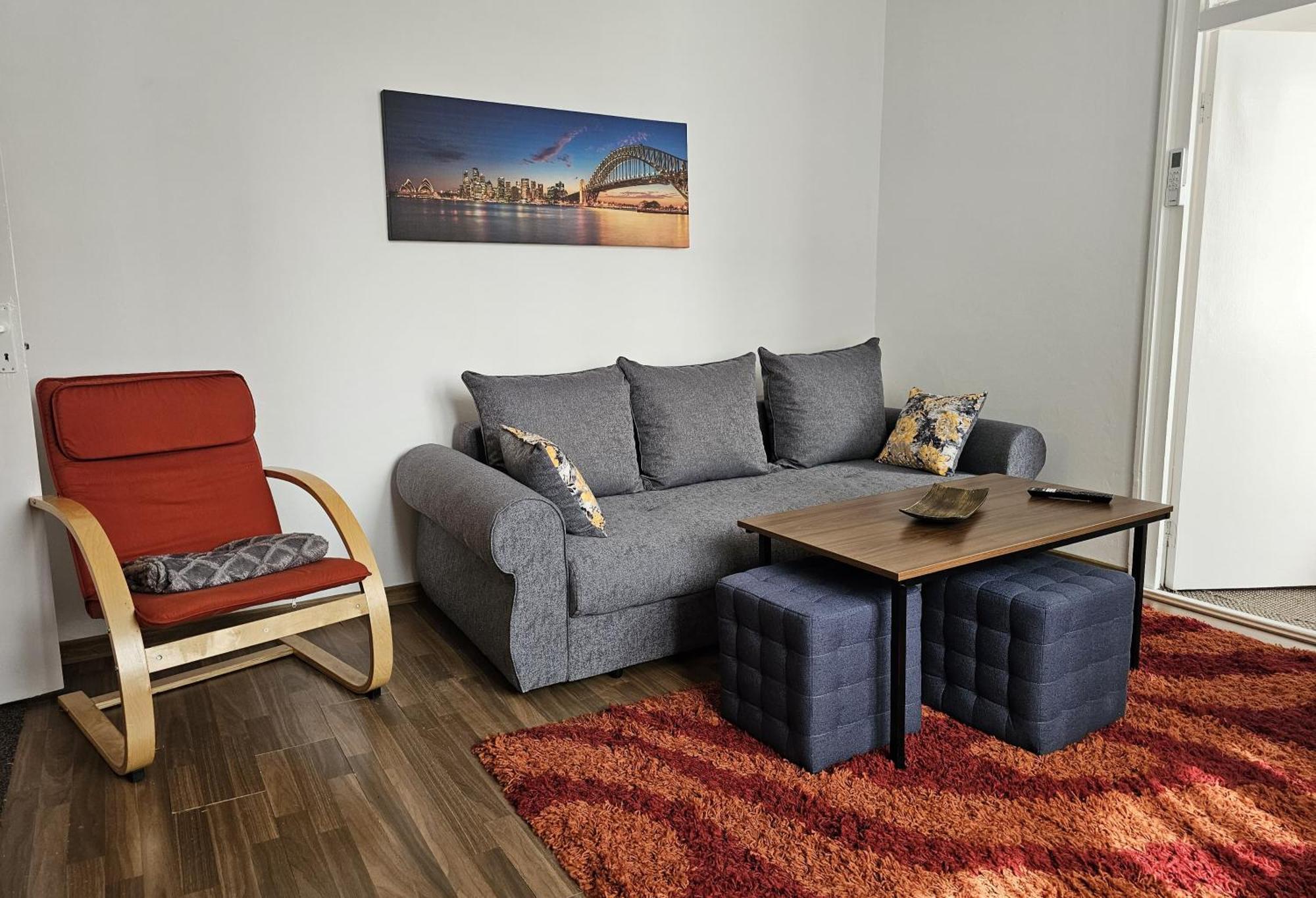Cedonia Apartment *